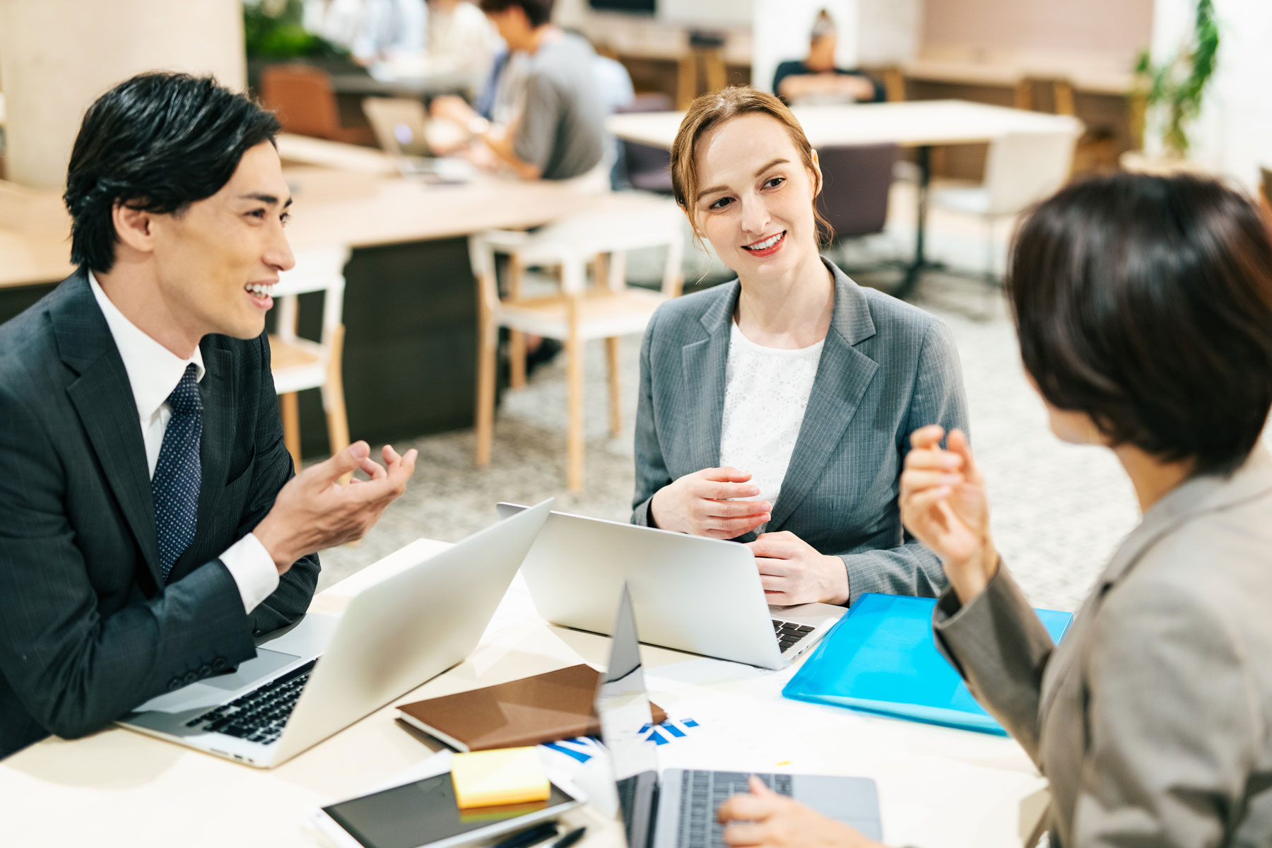 会議が有意義になるファシリテーションスキルとは？詳しく解説