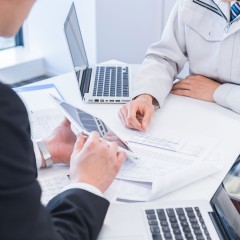 ネゴシエーションとは？ビジネスに不可欠なスキルアップの方法をご紹介！サムネイル